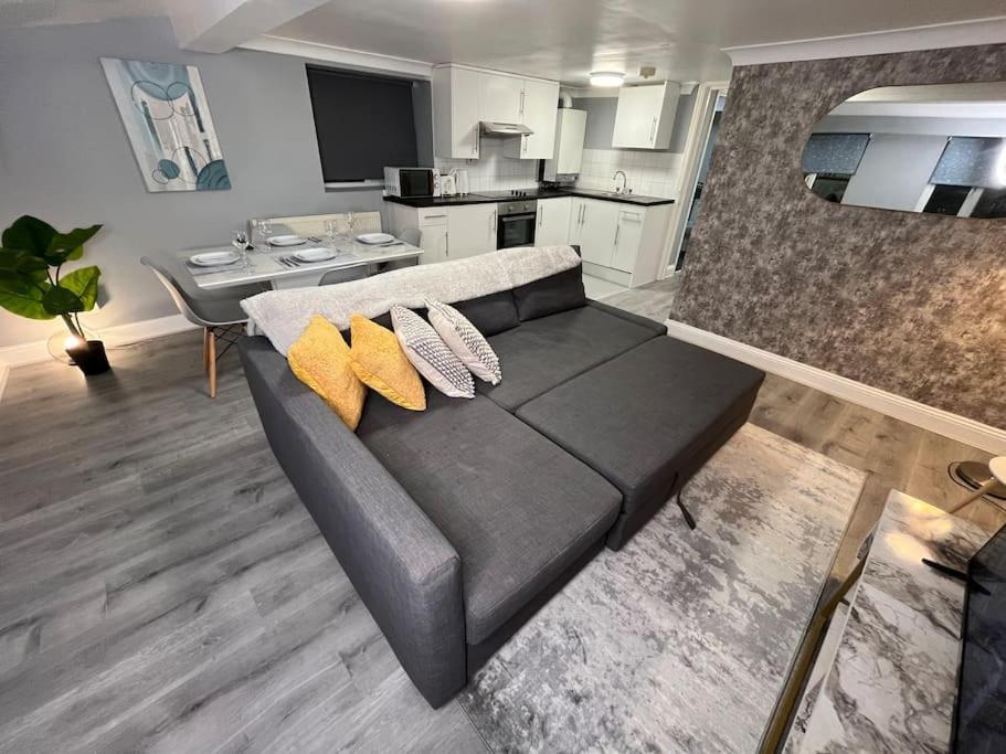 Modern With Stylish Terrace - Your London Oasis! 外观 照片