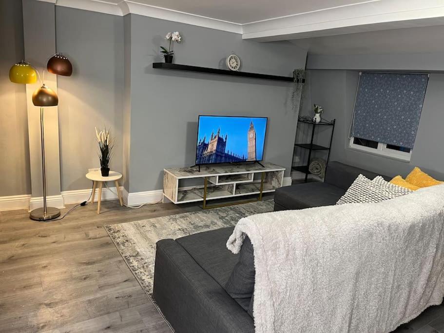 Modern With Stylish Terrace - Your London Oasis! 外观 照片