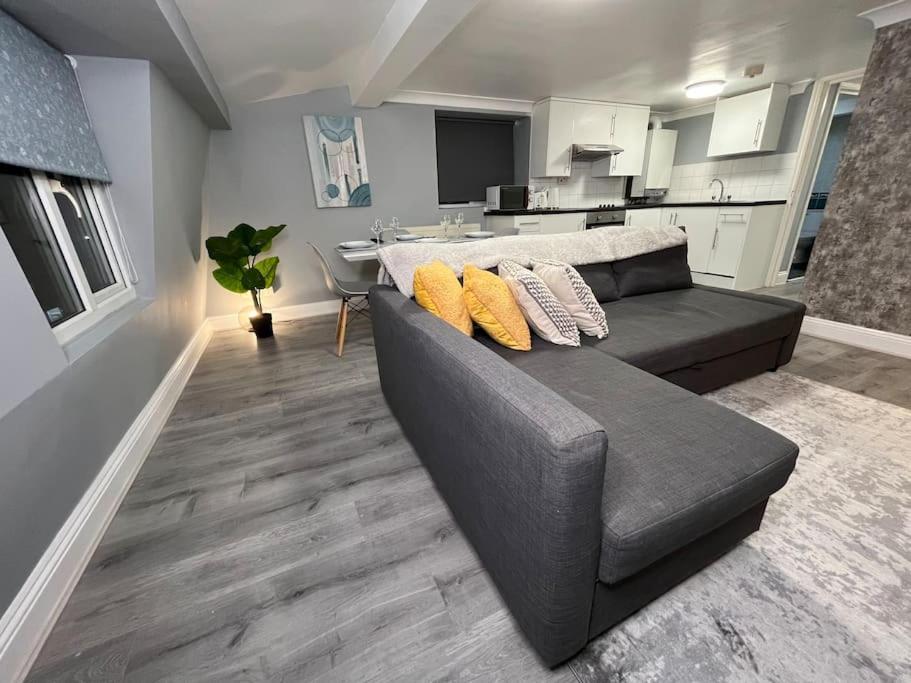 Modern With Stylish Terrace - Your London Oasis! 外观 照片
