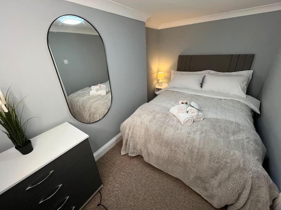 Modern With Stylish Terrace - Your London Oasis! 外观 照片